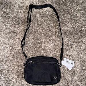 lululemon Everywhere Crossbody Bag
